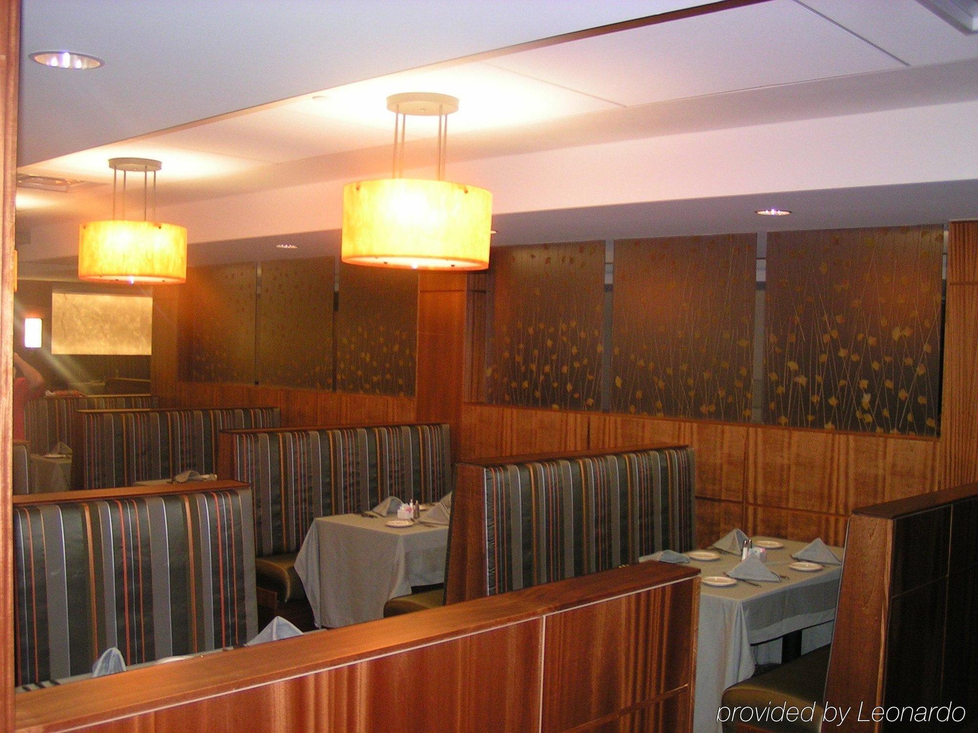 Ramada By Wyndham Liverpool Syracuse Restaurant bilde